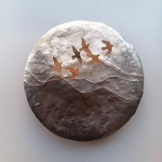 Včera jsem deinstaloval výstavu "Od kořenů k nebesům", a rád bych vám ukázal jeden nástěnný objekt, který byl její...